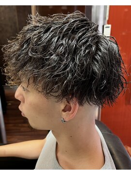 ヒロギンザ 新橋日比谷口店(HIRO GINZA) 波巻きパーマスキンフェード