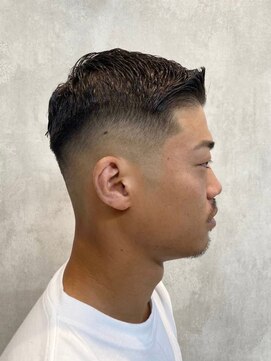 インフィニィト ネオ(INFINITO NEO) 短髪×フェード