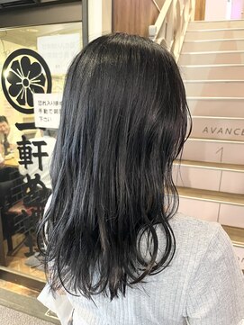 アヴァンス 天王寺店(AVANCE.) ブルーブラック×透明感