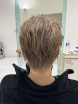 アブニール 我孫子(AVENIR)&nbsp;ブリーチ一回ベージュカラー×刈り上げないショート