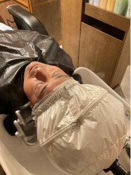 21サロンザバーバー 横浜そごう店(21_salon The BARBER)の写真/本物の技術と癒しを求める大人男性に*落ち着いた雰囲気の店内で心身の疲れを癒す極上のひと時を[横浜駅]