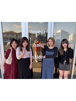 実力派女性スタッフ多数在籍♪女性スタッフのみのアットホームな雰囲気のサロンです☆【小山市東城南】