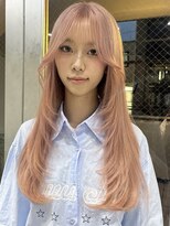 レイヤーカット　ピンクカラー　ペールピンク