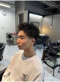 スパイキーショート　ピンパーマ　海老名パーマ　メンズ　眉毛