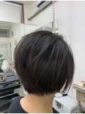 ショートボブ
