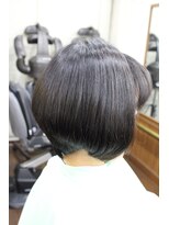 ボージュ (VOSGES)&nbsp;前下がりグラデーションボブ