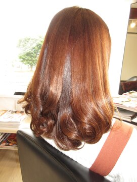 コア フィール ア デイ(COIFFURE A DAY) 【見附今町】ふんわり艶々ロブ