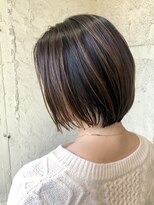ペネロープ(Penelope)&nbsp;ショートボブ/ハイライト　担当　夕島