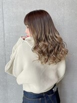 エイト プラット 渋谷2号店(EIGHT plat)&nbsp;大人かわいいハイライトグラデーション　アッシュベージュ