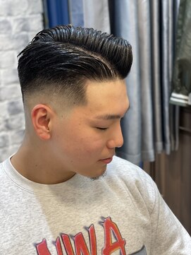 ミリオンバックス 上野(Million Bucks) 【スキンフェードアップバング】