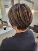 丸みショートボブ 絶壁解消ヘア ハイライトカラーベージュ