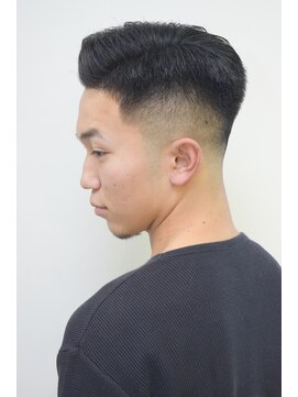 ルックグッドストア タカラヅカ(LOOK GOOD STORE TAKARAZUKA) ビジカジサイドパートスキンフェードアッシュブラック0104