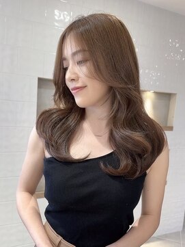 アイヴィ 表参道(IVY) 顔まわりレイヤーカット ベージュカラー