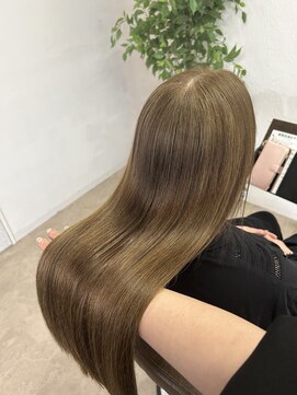 ラヴィリス バイ レム(Raviliss by rem) ベージュカラー