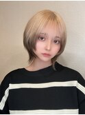 ブロンドのルーツカラー