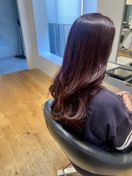 ヒクルーム(HIQU ROOM) 暗色暖色カラー