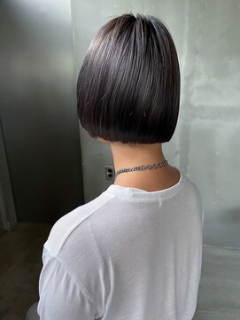 シーン(SINN.) ぱつっとボブ