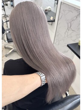 リノート バイ エゴル 太田川(Linoet by ENGOL) 新美蓮/グレージュ/グレー/ハイトーン/ブリーチ