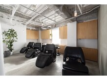 トレンチ(TRENCH)の雰囲気（フルフラットのシャンプーベッド「ユメシャンプー」☆）