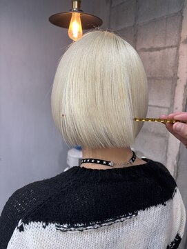 ラフィット 香椎(lafit) ケアブリーチ切りっぱなしボブ抜きっぱなし顔周りレイヤー