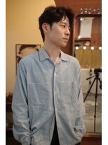 エディ(Edy)&nbsp;メンズセンターパート波巻きパーマ刈り上げブラウンカラー岡山