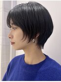 黒髪ショート　ハンサムショート