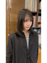 ダーツ(darts)&nbsp;透明感たっぷり暗髪グレージュカラー◎