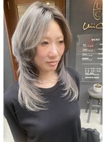 ウィーク 梅田(UiiC)&nbsp;ハッシュカット◇グレー◇レイヤーカット/uiicumeda白井舞美