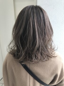 ヘアーデザイン シュシュ(hair design Chou Chou by Yone) ハイライト&シアベージュ♪