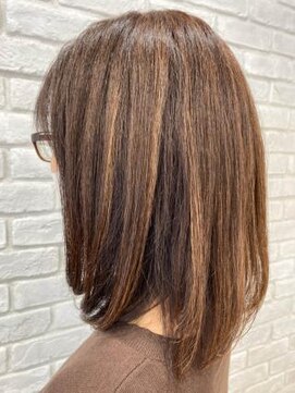 ミーティア バイ クアトロ(Meteor By QUATRO) ハイライトたっぷり上品ボブ★