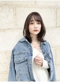 ミルクティーブラウンのミストバングくびれミディアム