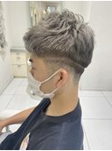 シルバーベージュ×フェード風カット