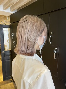 エル 北千住(elu) ピンク香るぱっつんボブミルクティーカラー【担当高橋】