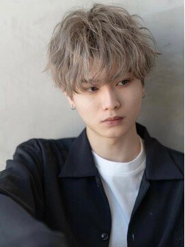 ハバナ 新宿(HAVANA) ソフトツーブロック/刈り上げ/センターパート/ツイスト/ビジネス