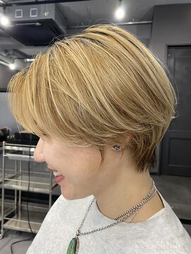 ウェイビー 桜木町店(WAVY) 【WAVY】ハイトーン×ショート