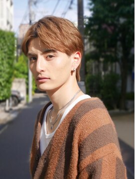 ブルーダー(Bruder) ナチュラルなセンターパート