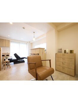 【1席のみ/お一人様専用】大人女性向きラグジュアリー空間&極上ヘッドスパで心も体も満たされる♪