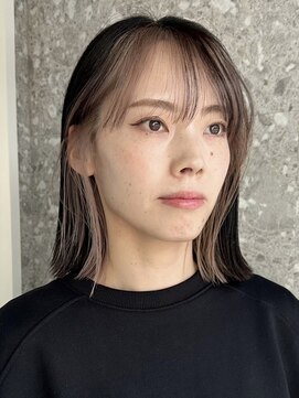 サンク 原宿 表参道(cinq) ショートボブインナーカラーベージュレイヤーカットハイトーン