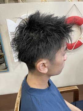 イズム(ISMS...) アップバングショート