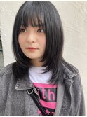 レイヤーウルフミディアム黒髪美髪