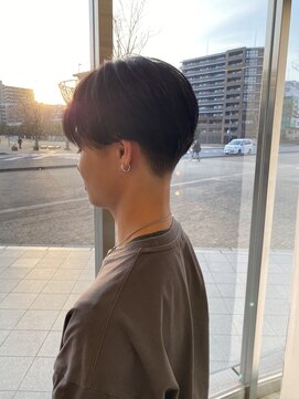 コワファースト 大分(COIFF1RST) ビジネスブラック/刈り上げマッシュ