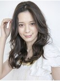 優美な印象のオリーブカラー