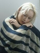 エミュ 表参道 青山(emu)&nbsp;【emu井上信洋】ハイ透明感ホワイトカラー抜け感ボブ【エミュ】