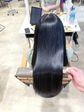 アンジュベイナハ (Ange Bay NAHA) 髪を美しく整える髪質改善艶髪エステストレート