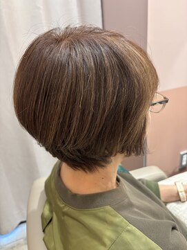 ジーナ 大宮(Zina) こっそりハイライトでトレンドショート