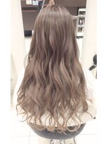 ケンジ 平塚 アネッタ(KENJE annetta)&nbsp;大人気★憧れの外国人風ヘアスタイル