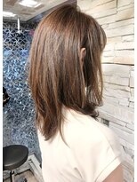 ミッシェル アフロート(michelle afloat)&nbsp;髪質改善ひし形トップふんわりアッシュカラーツヤカーブカット