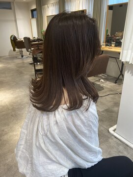 イニット 奈良新大宮(init.) 20代 30代 40代 ペールベージュ オリーブグレージュ 横顔美人