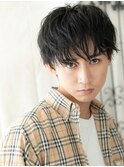 不揃いな毛束が生み出す万能シャギーマッシュヘアc仙台