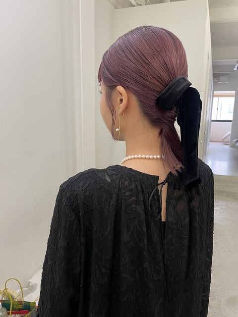 タイトでシンプルなヘアセット